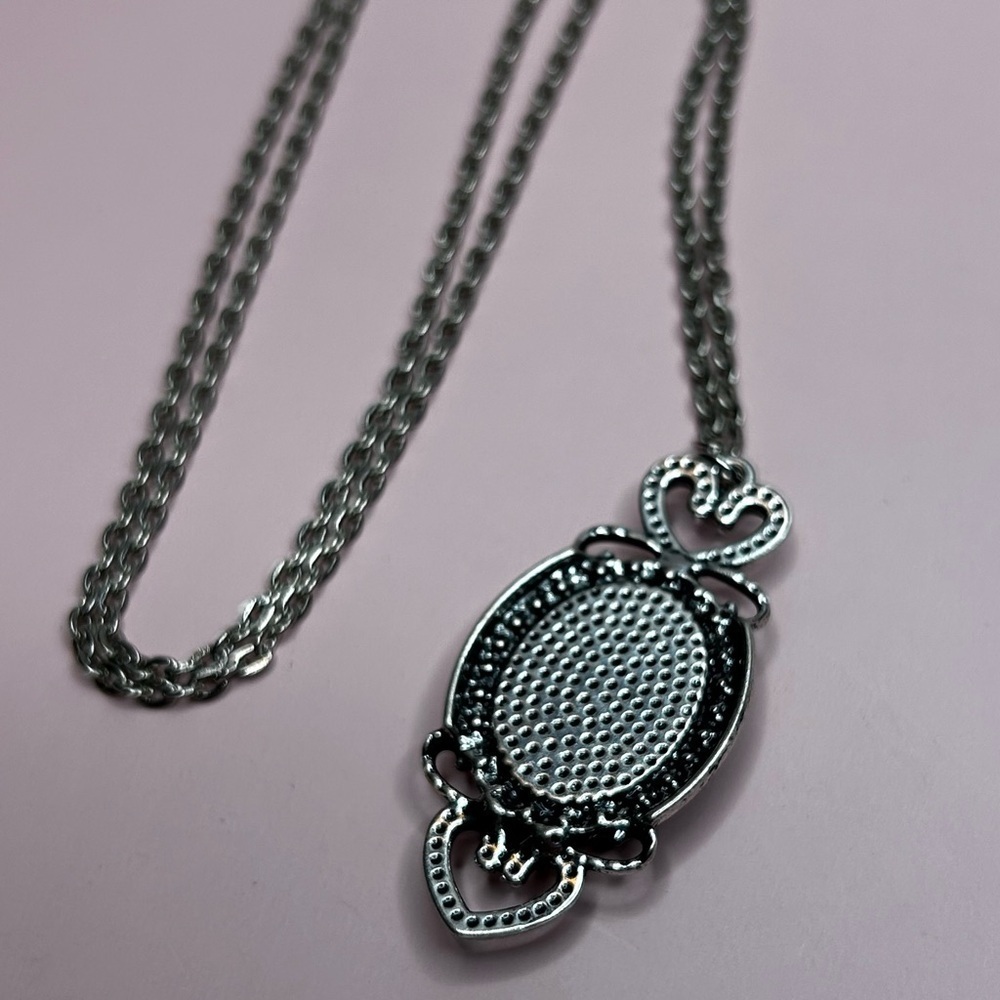 Vintage Silver Tone and Blue Gem Rhinestones Heart Pendant Necklace - Picture 4 of 4